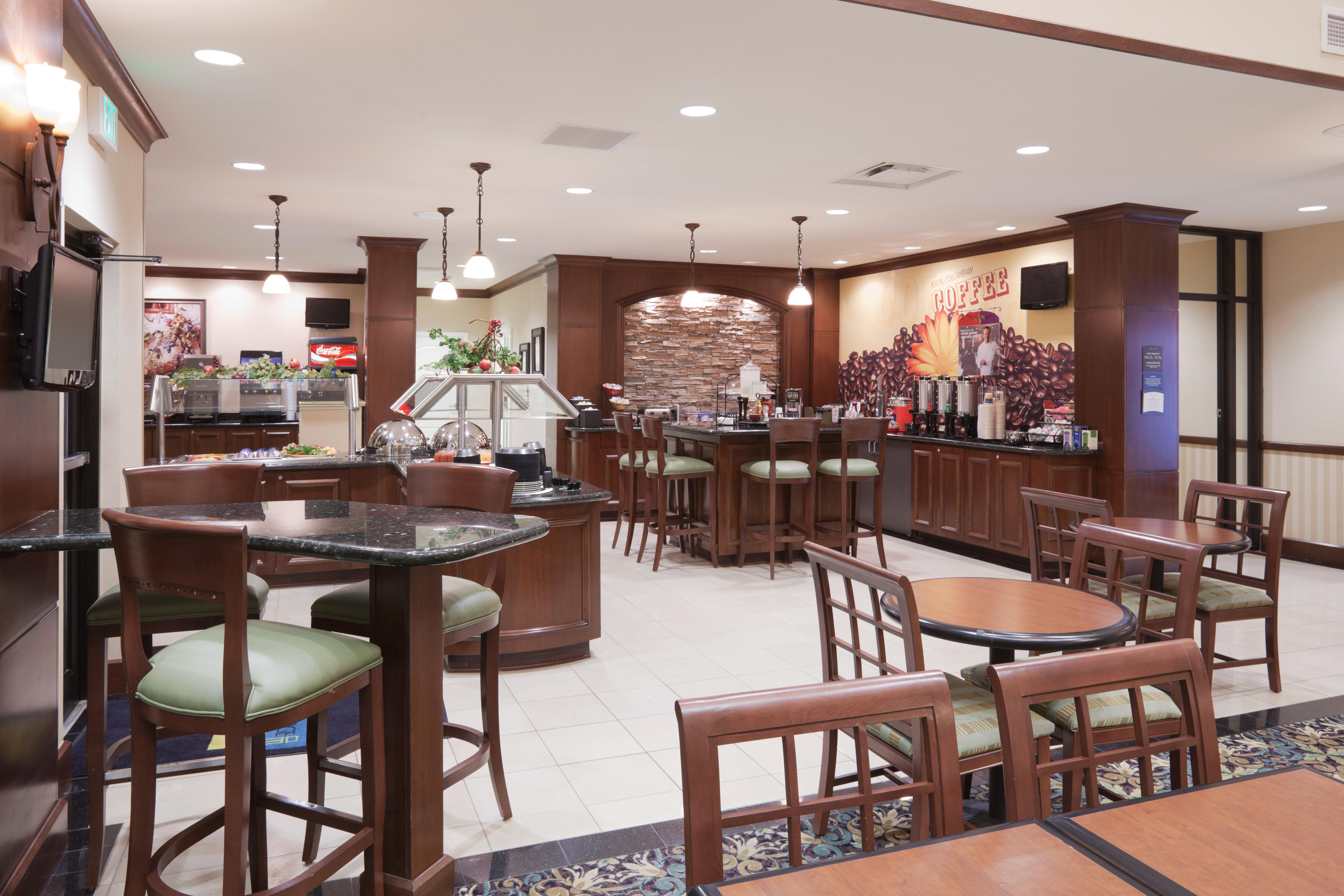 Staybridge Suites Lafayette-Airport By Ihg Exteriör bild