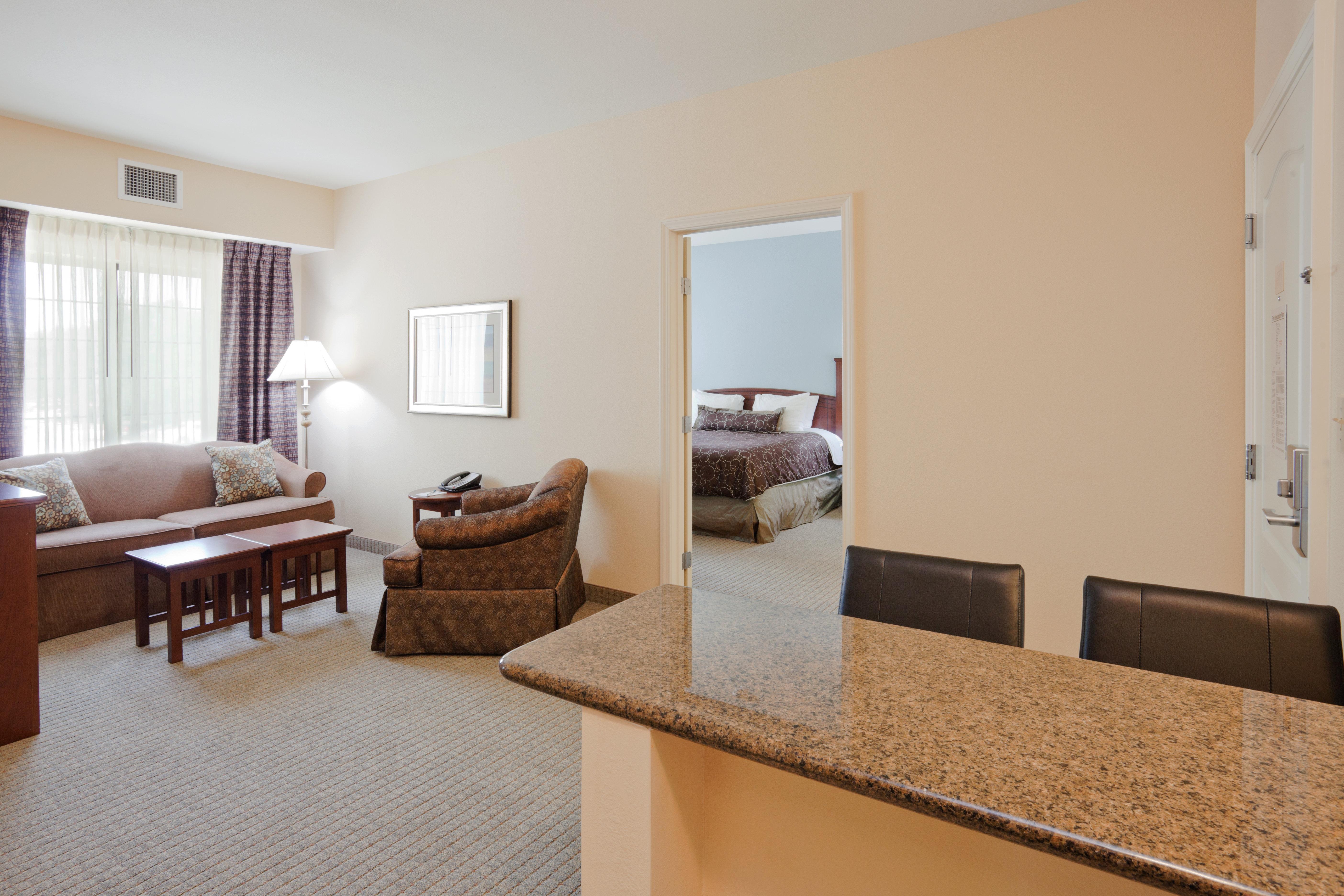 Staybridge Suites Lafayette-Airport By Ihg Exteriör bild